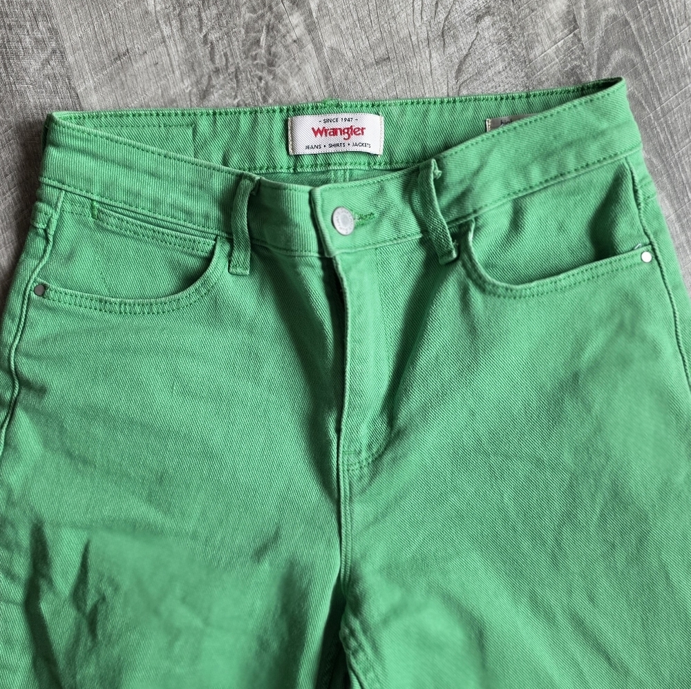 Wrangler Bright Green Flare Jeans - Picture 2 of 5